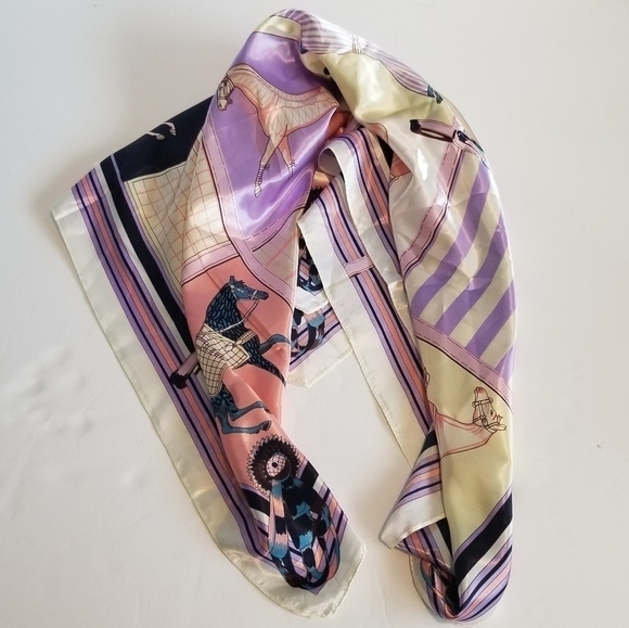 100% SilkFeeling Polyester Scarf Novelty Print Horses Satin Feel Square - Picture 1 of 4